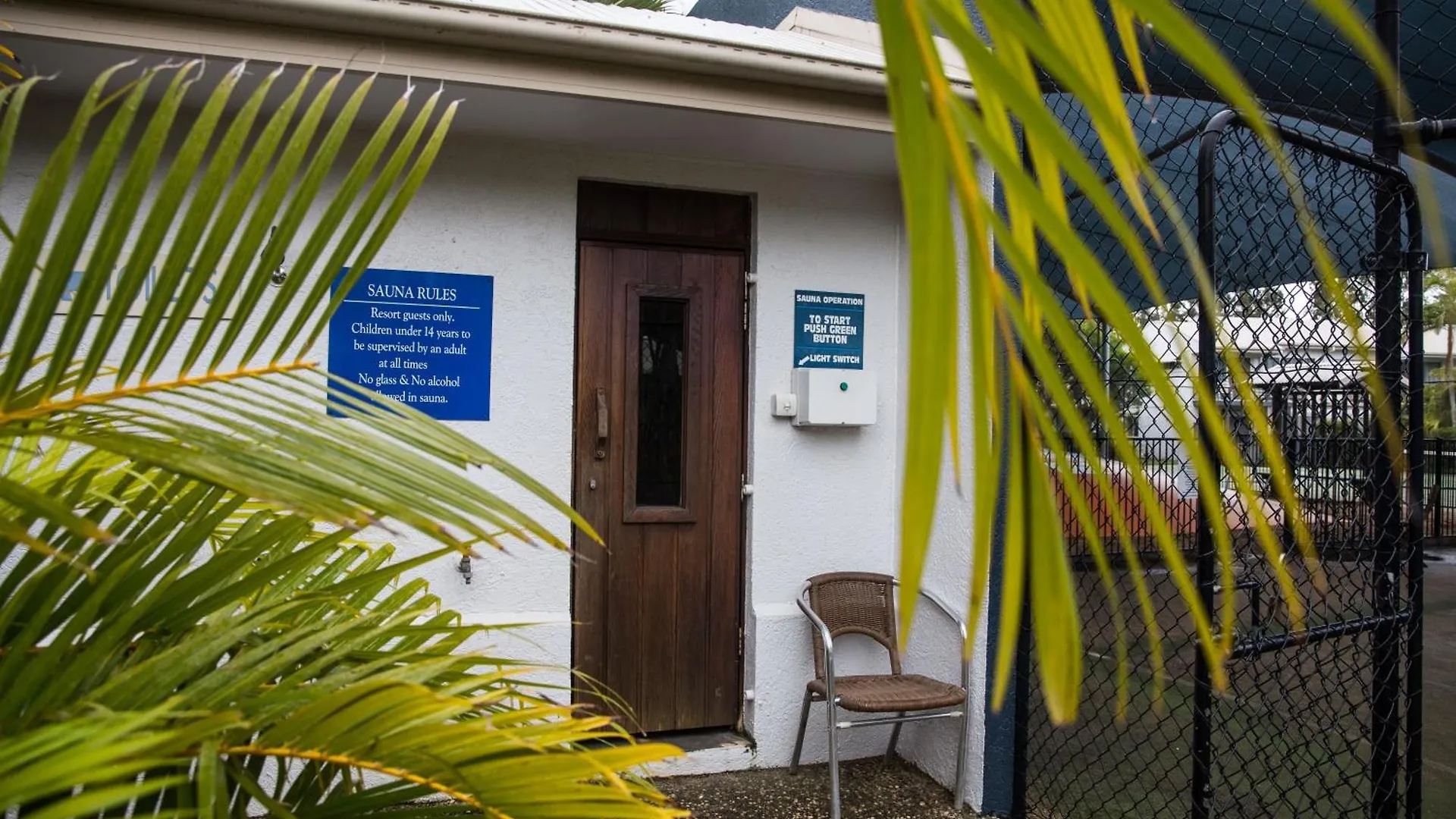 Apartment Retreat In Ground Level 1 Bedroom Unit, Noosaville Australia